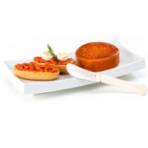 Tapas met Sobrasada Ibérica | Dikke plak sobrasada belegd op toast