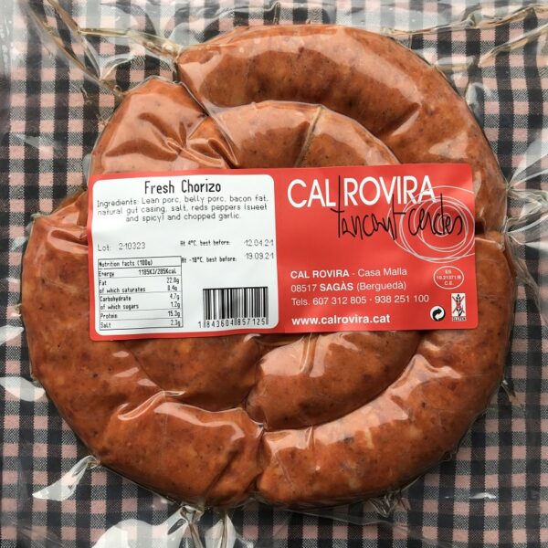 Verse ambachtelijke Catalaanse chorizo voor op de BBQ vacuüm verpakt_Boerenbedrijf Cal Rovira te koop bij Alegre Import in Nederland