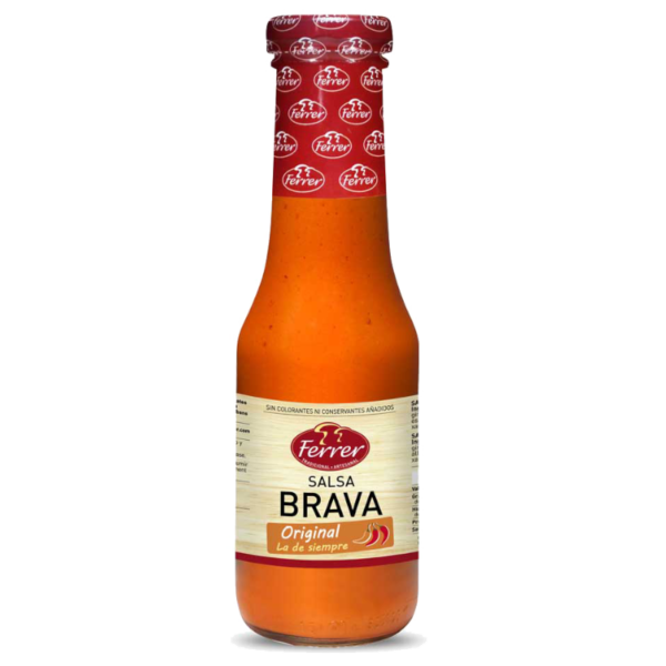 Glazen fles met oranje - rode Spaanse pikante brava saus van het merk Ferrer